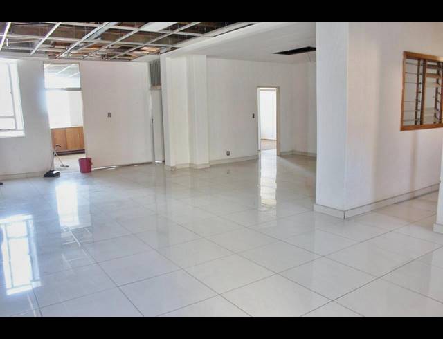 512M² BUSINESS TO LET IN BOKSBURG CENTRAL